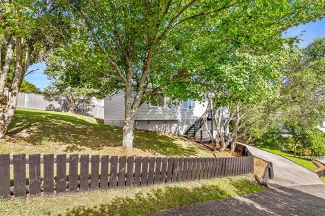 Photo of property in 34 Sungrove Rise, Sunnyvale, Auckland, 0612