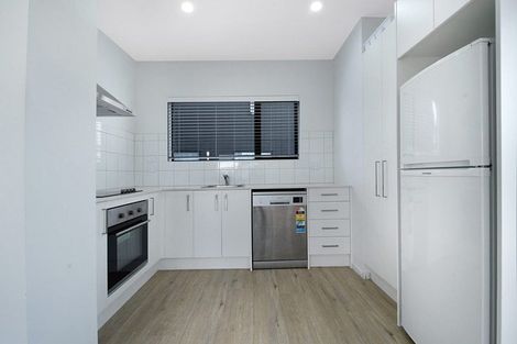 Photo of property in 41 Eileen Newey Place, Henderson, Auckland, 0612