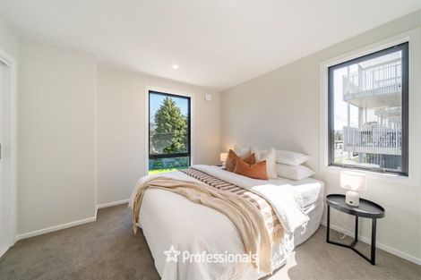 Photo of property in 137 Cambridge Terrace, Fairfield, Lower Hutt, 5011