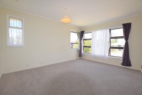 Photo of property in 6 Advene Road, Cockle Bay, Auckland, 2014