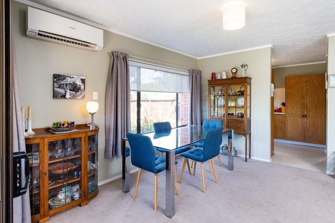 Photo of property in 2 Kotuku Place, Taradale, Napier, 4112