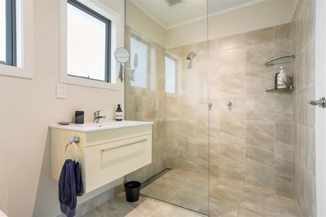Photo of property in 108a Riverview Road, Whangamata, 3620