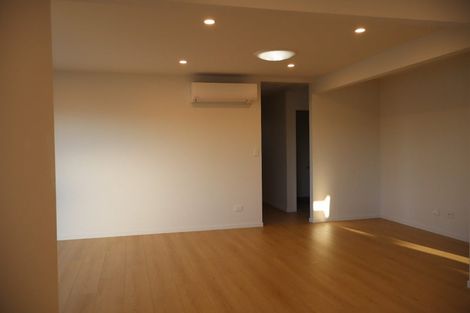 Photo of property in 1/30 Shakespeare Road, Milford, Auckland, 0620