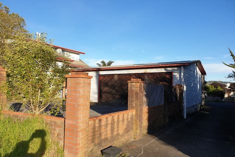 Photo of property in 1/332 West Coast Road, Glen Eden, Auckland, 0602