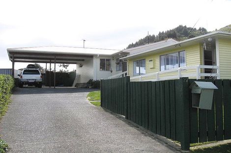 Photo of property in 1/27 Wright Street, Wainuiomata, Lower Hutt, 5014