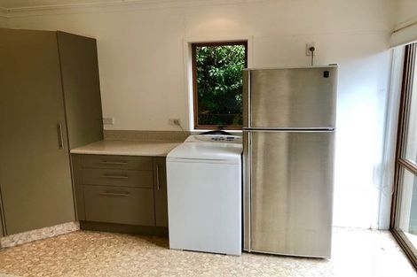 Photo of property in 2/32 Merani Street, Narrow Neck, Auckland, 0622