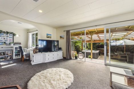 Photo of property in 16 Hollis Place, Brightwater, 7022