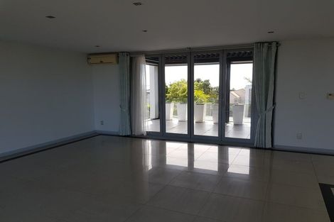 Photo of property in 217 East Coast Road, Campbells Bay, Auckland, 0620