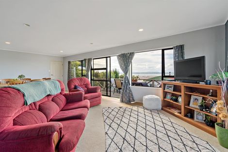 Photo of property in 13a Torkar Road, Clarks Beach, 2122