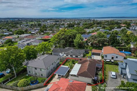 Photo of property in 13b Humphrey Kemp Avenue, Henderson, Auckland, 0612