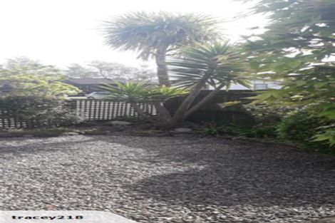 Photo of property in 2 Monarch Grove, Maoribank, Upper Hutt, 5018