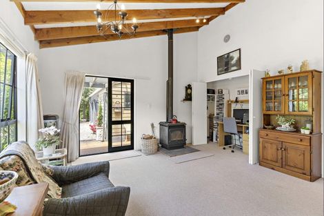 Photo of property in 37 Regent Street, Martinborough, 5711