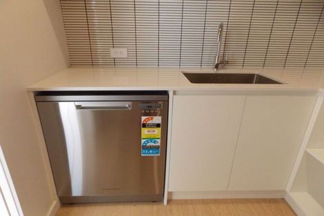 Photo of property in 18 Sardinia Grove, Fitzherbert, Palmerston North, 4410