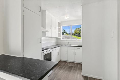 Photo of property in 8a Hood Place, Spotswood, New Plymouth, 4310