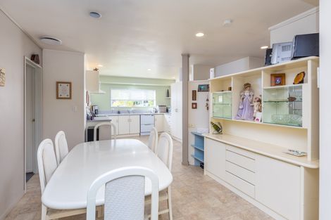 Photo of property in 19 Brookvale Park, Stanmore Bay, Whangaparaoa, 0932