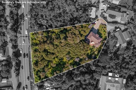 Photo of property in 127 Whangaparaoa Road, Red Beach, 0932