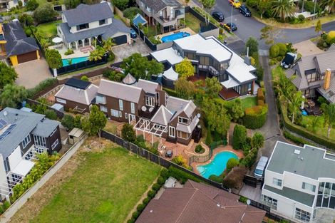 Photo of property in 19 Clyside Avenue, Half Moon Bay, Auckland, 2012