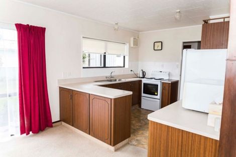 Photo of property in 44 Allardice Street, Dannevirke, 4930