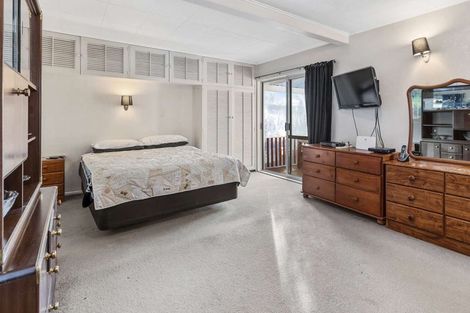 Photo of property in 5 Bird Grove, Stokes Valley, Lower Hutt, 5019