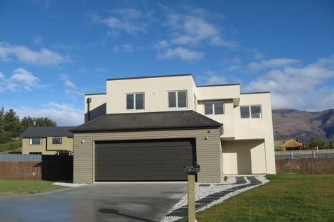 Photo of property in 6a Matrica Court, Wanaka, 9305