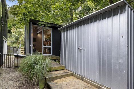 Photo of property in 76 Cutfield Road, New Plymouth, 4310