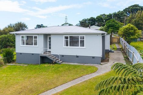 Photo of property in 8 Hampshire Street, Cannons Creek, Porirua, 5024