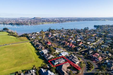 Photo of property in 61 Manor Park, Sunnyhills, Auckland, 2010