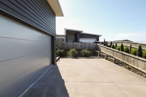 Photo of property in 18a Castleton Way, Flagstaff, Hamilton, 3210