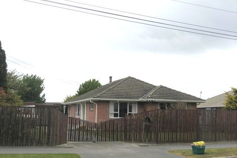 Photo of property in 11 Liverton Crescent, Bishopdale, Christchurch, 8053