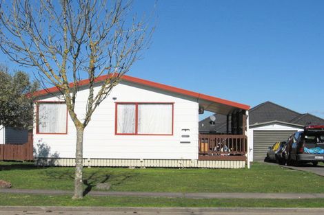 Photo of property in 15 Elsie Morton Place, Papakura, 2110