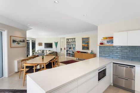 Photo of property in 35b Kotare Street, Waikanae, 5036