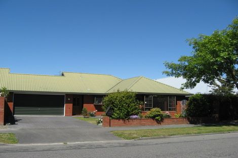 Photo of property in 196 Hawthornden Road, Avonhead, Christchurch, 8042