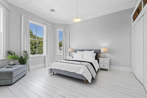 Photo of property in 16 Bracken Street, New Plymouth, 4310