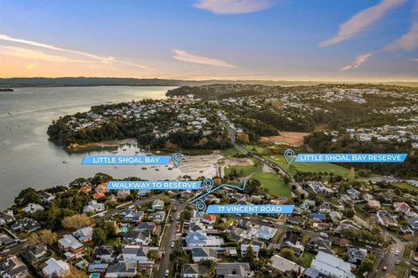 Photo of property in 17 Vincent Road, Northcote Point, Auckland, 0627