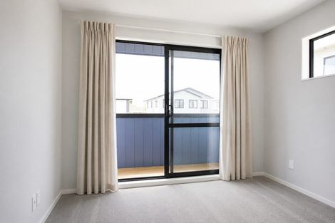 Photo of property in 42 Toanui Road, Hobsonville, Auckland, 0616