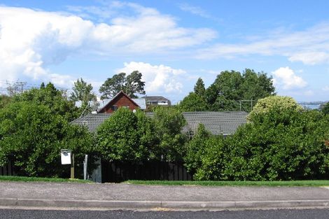 Photo of property in 1/35 Auld Street, Torbay, Auckland, 0630