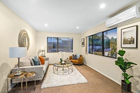Photo of property in 62a Hogarth Rise, West Harbour, Auckland, 0618