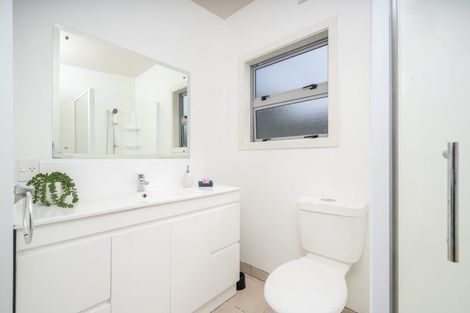 Photo of property in 18 Franklyn Road, Tawa, Wellington, 5028