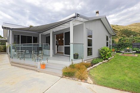 Photo of property in 4 John Ross Place, Kairakau, Havelock North, 4295