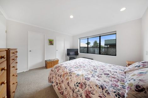 Photo of property in 26 Carriage Close, Northpark, Auckland, 2013