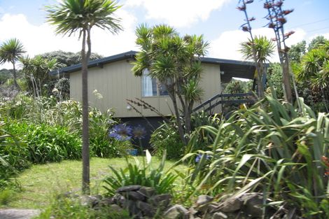 Photo of property in 14 Ngatira Road, Muriwai, Waimauku, 0881