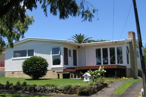Photo of property in 3 Keats Place, Blockhouse Bay, Auckland, 0600