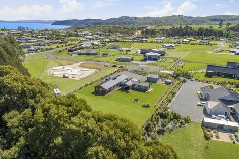 Photo of property in 20 Lancewood Way, Kinloch, Taupo, 3377