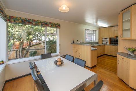 Photo of property in 6 Shirldale Place, Avonhead, Christchurch, 8042
