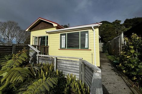 Photo of property in 32 Bonithon Avenue, Moturoa, New Plymouth, 4310