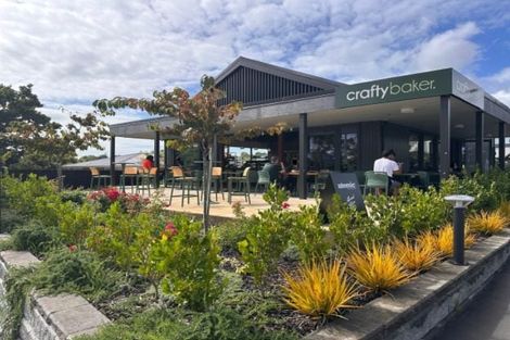 Photo of property in 335 Glengarry Road, Glen Eden, Auckland, 0602