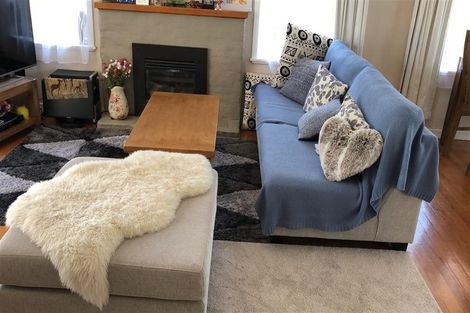 Photo of property in 35a Bradbury Road, Botany Downs, Auckland, 2010