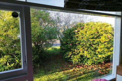 Photo of property in 10 Paramu Avenue, Birkdale, Auckland, 0626