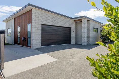 Photo of property in 58 Sentinel Avenue, Omokoroa, 3114