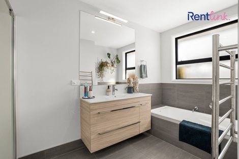 Photo of property in 23 Kahuparere Crescent, Pyes Pa, Tauranga, 3112